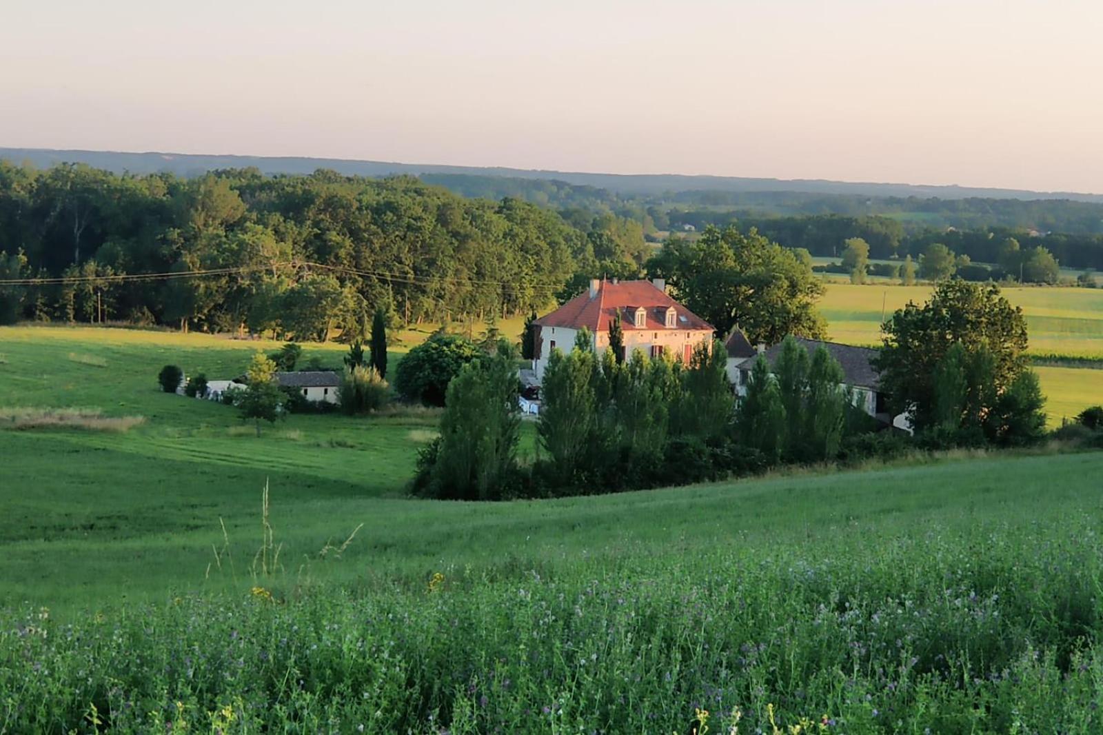 Domaine Au Marchay Bed and Breakfast Nojals-et-Clotte Exteriör bild